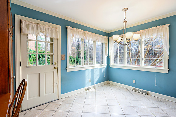 2232 Surrey Pl WEB-146