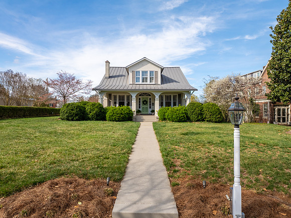3833 Peakland WEB-103