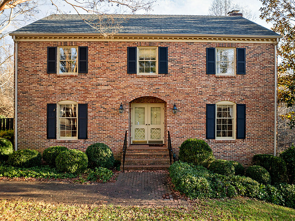 2232 Surrey Pl WEB-101