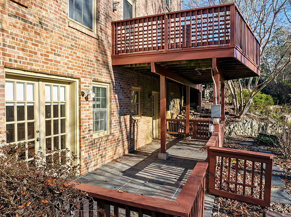 2232 Surrey Pl WEB-126