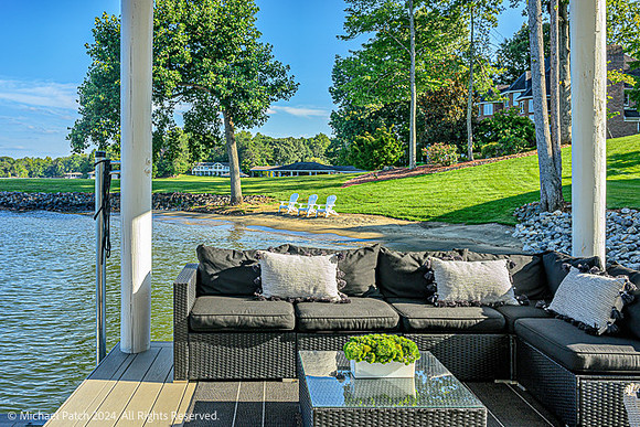 455 Oak Point Owner with Copyright-148