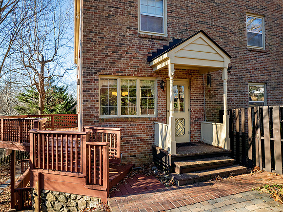 2232 Surrey Pl WEB-116
