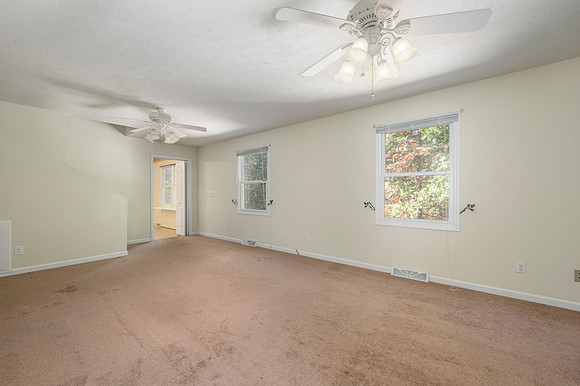 303 Somerset Pl WEB-146