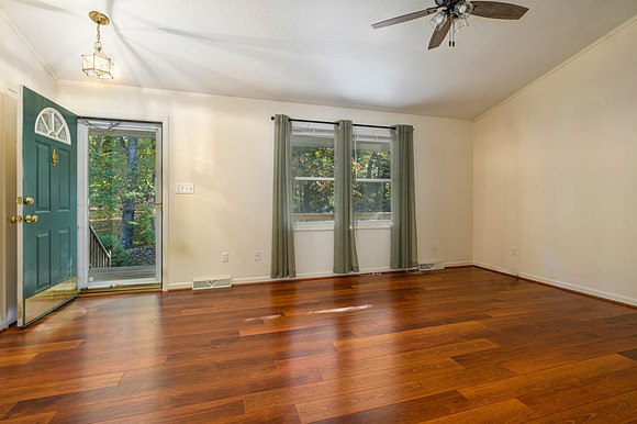 303 Somerset Pl WEB-130