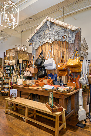 Seven and James Store WEB-102