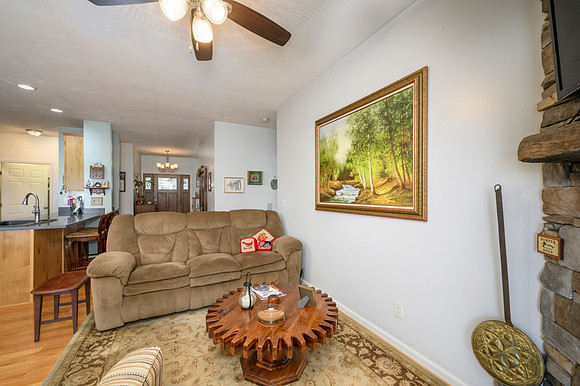 3370 Virginia Byway WEB-142