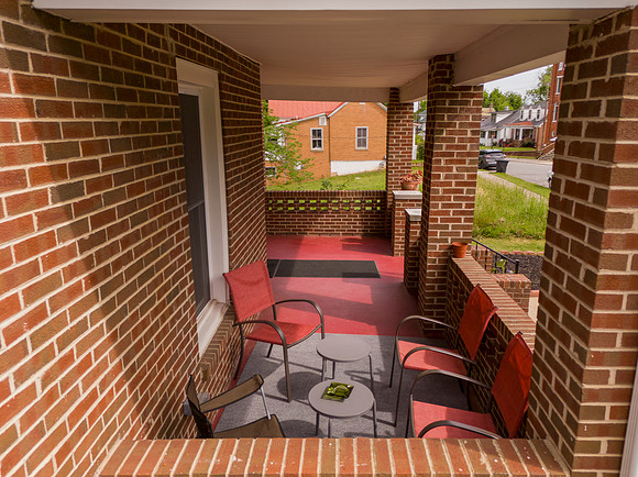 211 Holbrook WEB-113