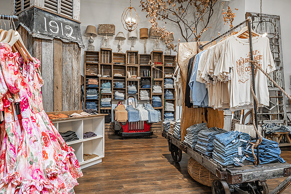 Seven and James Store WEB-107