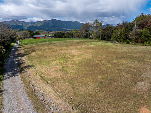 1169 Mountain Creek Ln WEB-118