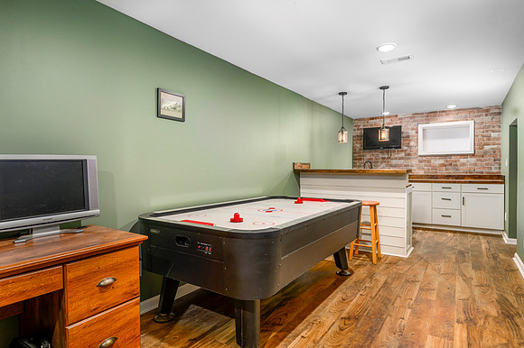 1169 Mountain Creek Ln WEB-158