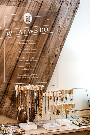 Seven and James Store WEB-172