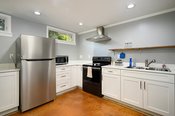 1023 Perrymont Ave PRINT-172