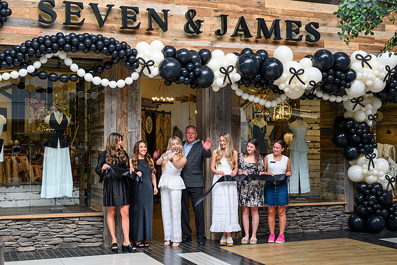 Seven and James Store WEB-141