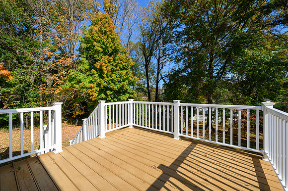518 Elmwood WEB-131