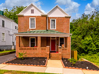 211 Holbrook WEB-117