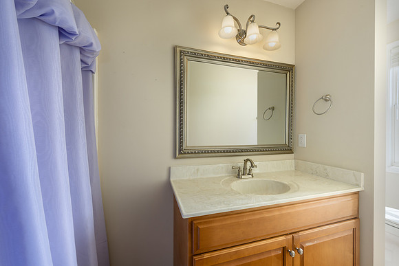 1291 Donnally WEB-179