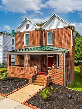 211 Holbrook WEB-111