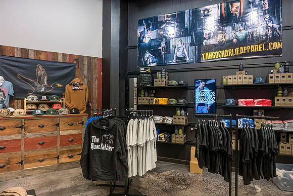 Born United Opening PRINT-158