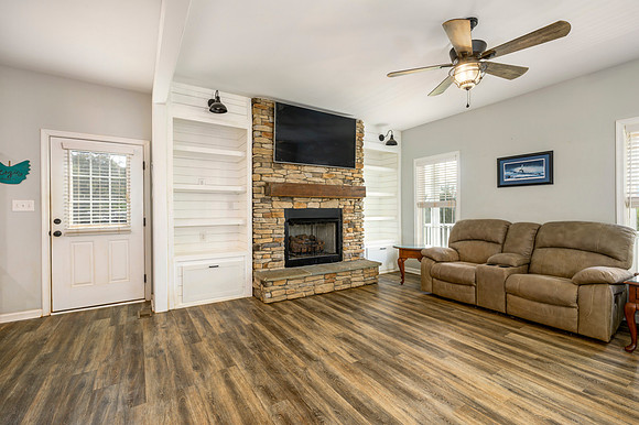1169 Mountain Creek Ln WEB-130