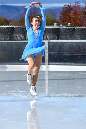 RR Ice Rink Show 11-23-24 WEB-144