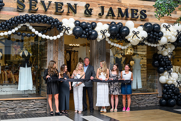Seven and James Store WEB-134