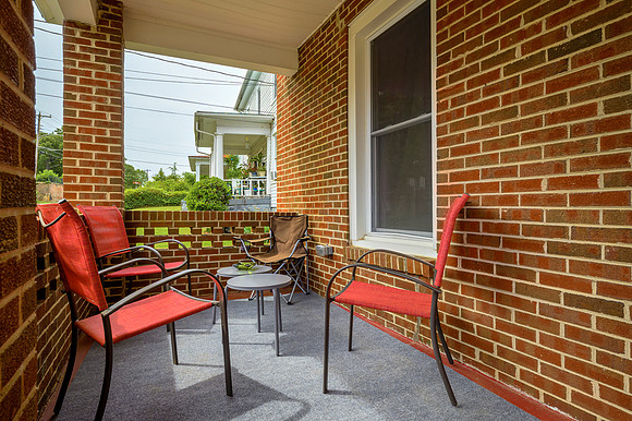 211 Holbrook WEB-119