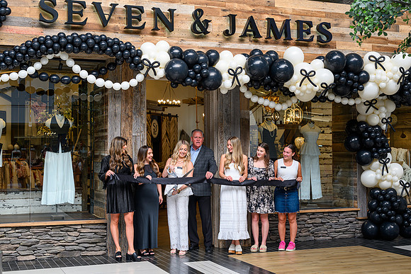 Seven and James Store WEB-135