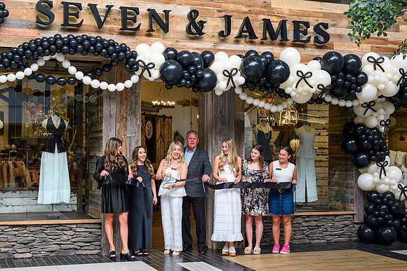 Seven and James Store WEB-139