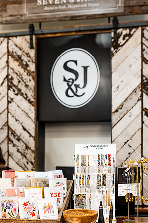 Seven and James Store WEB-170