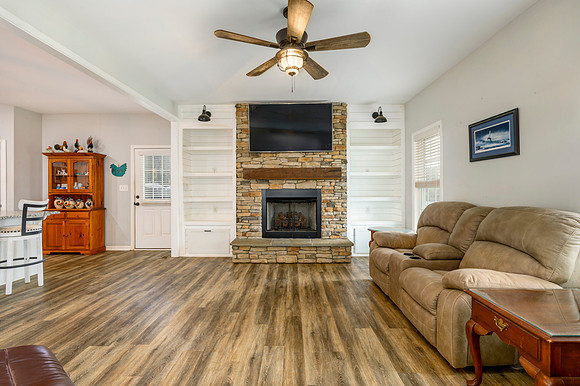 1169 Mountain Creek Ln WEB-129