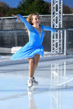 RR Ice Rink Show 11-23-24 WEB-135