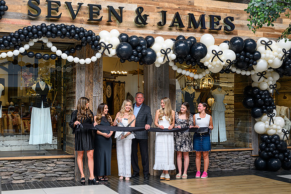 Seven and James Store WEB-128
