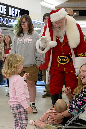 Santa Arrival 2024 PRINT-169