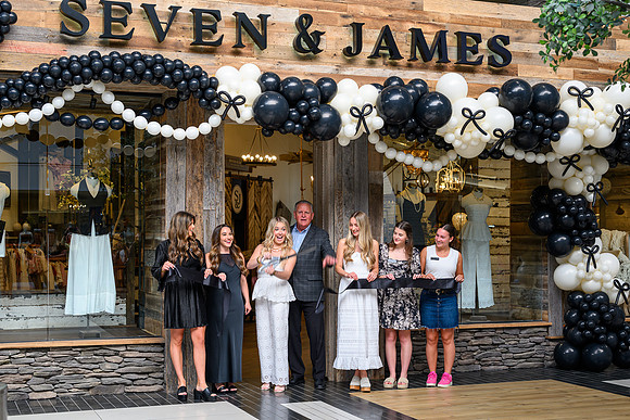 Seven and James Store WEB-140