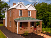 211 Holbrook WEB-105